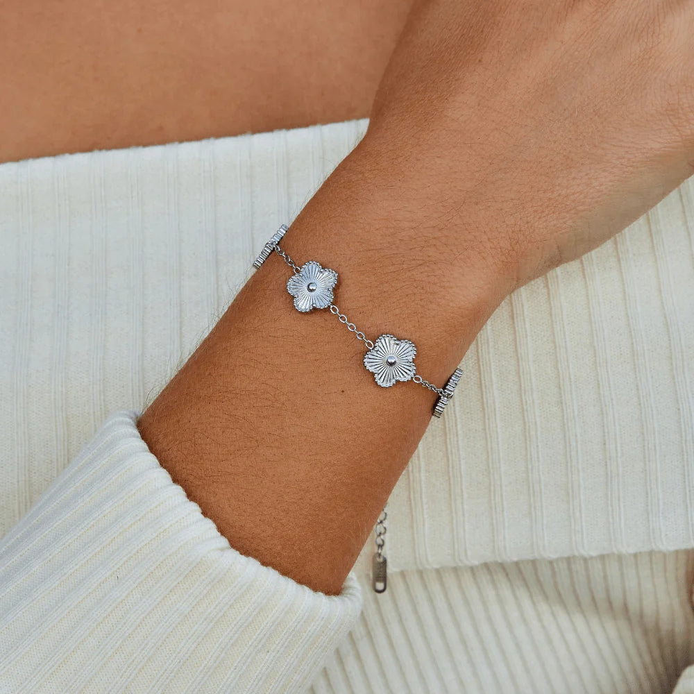 Aurora Clover Bracelet
